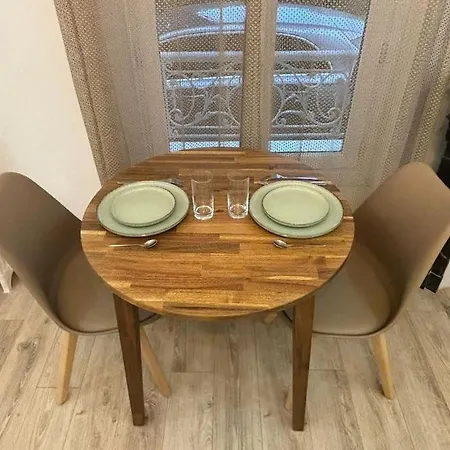 Royale Entre Paris Disney Apartamento *
